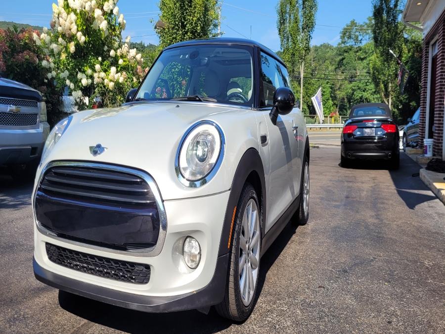 2016 MINI Cooper Hardtop 2dr HB, available for sale in Canton, Connecticut | Lava Motors. Canton, Connecticut 2016 MINI Cooper Hardtop 2dr HB, available for sale in Canton, Connecticut | Lava Motors. Canton, Connecticut