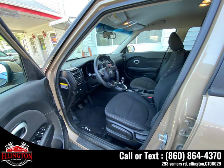 2015 Kia Soul 5dr Wgn Man Base, available for sale in Ellington, Connecticut | Ellington Automotive LLC. Ellington, Connecticut 2015 Kia Soul 5dr Wgn Man Base, available for sale in Ellington, Connecticut | Ellington Automotive LLC. Ellington, Connecticut