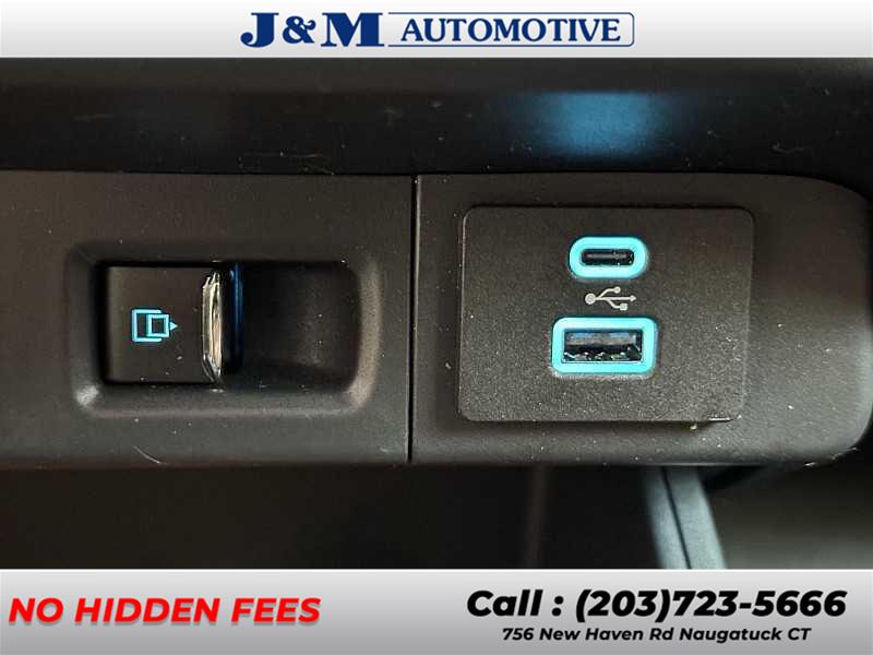 2024 Ford Maverick LARIAT, available for sale in Naugatuck, Connecticut | J&M Automotive Sls&Svc LLC. Naugatuck, Connecticut 2024 Ford Maverick LARIAT, available for sale in Naugatuck, Connecticut | J&M Automotive Sls&Svc LLC. Naugatuck, Connecticut