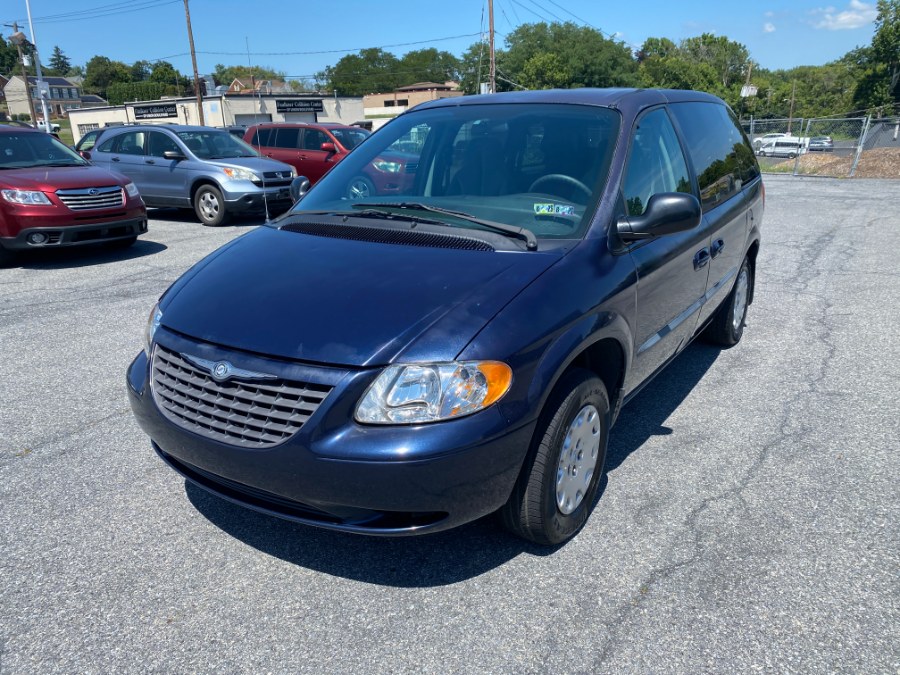 2004 Chrysler Town & Country 4dr FWD, available for sale in Bethlehem, Pennsylvania | Best Auto Deals LLC. Bethlehem, Pennsylvania 2004 Chrysler Town & Country 4dr FWD, available for sale in Bethlehem, Pennsylvania | Best Auto Deals LLC. Bethlehem, Pennsylvania