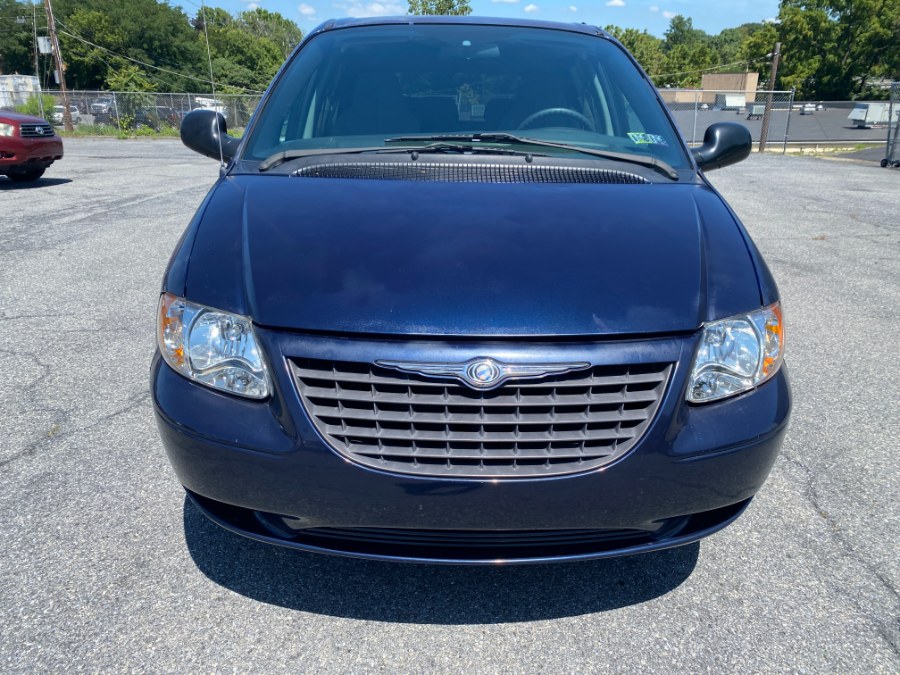 2004 Chrysler Town & Country 4dr FWD, available for sale in Bethlehem, Pennsylvania | Best Auto Deals LLC. Bethlehem, Pennsylvania 2004 Chrysler Town & Country 4dr FWD, available for sale in Bethlehem, Pennsylvania | Best Auto Deals LLC. Bethlehem, Pennsylvania