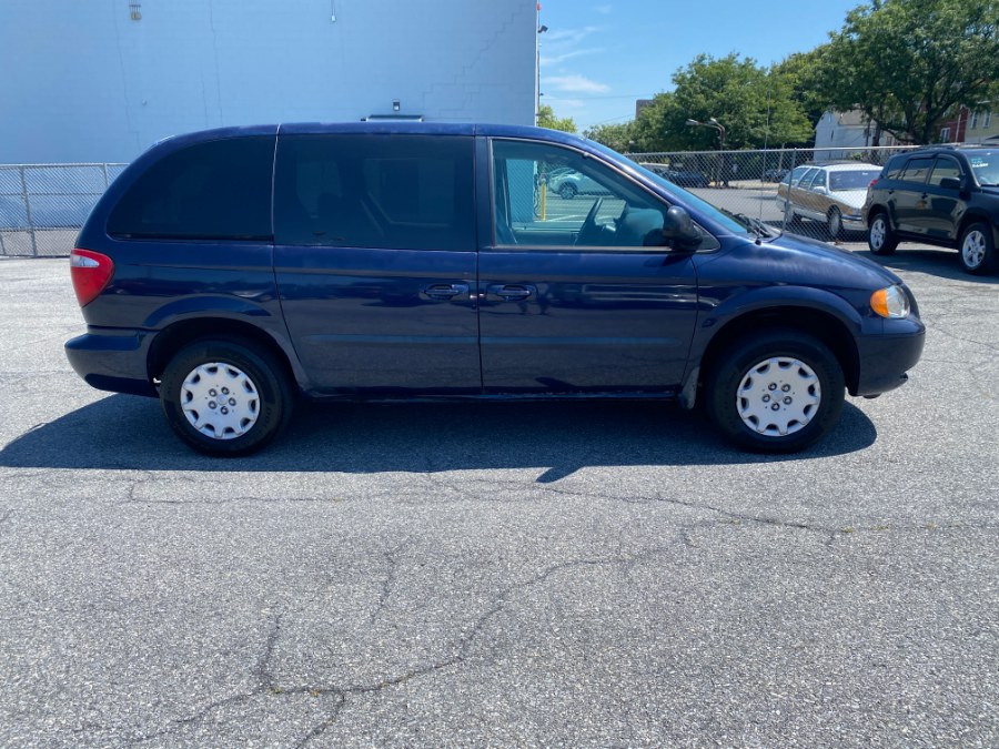 2004 Chrysler Town & Country 4dr FWD, available for sale in Bethlehem, Pennsylvania | Best Auto Deals LLC. Bethlehem, Pennsylvania 2004 Chrysler Town & Country 4dr FWD, available for sale in Bethlehem, Pennsylvania | Best Auto Deals LLC. Bethlehem, Pennsylvania