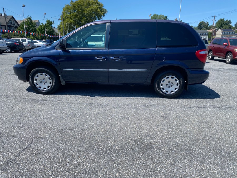 2004 Chrysler Town & Country 4dr FWD, available for sale in Bethlehem, Pennsylvania | Best Auto Deals LLC. Bethlehem, Pennsylvania 2004 Chrysler Town & Country 4dr FWD, available for sale in Bethlehem, Pennsylvania | Best Auto Deals LLC. Bethlehem, Pennsylvania