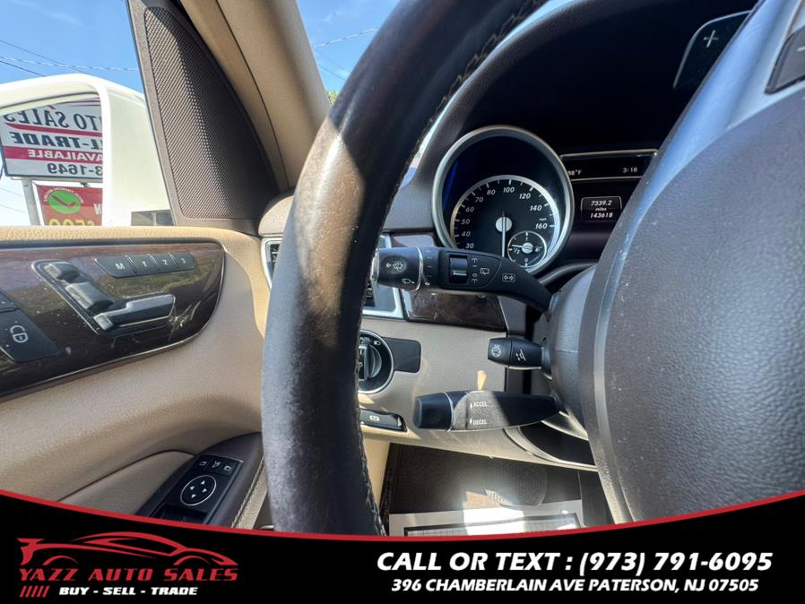 2015 Mercedes-Benz M-Class 4MATIC 4dr ML 350, available for sale in Paterson, New Jersey | Yazz Auto Sales. Paterson, New Jersey 2015 Mercedes-Benz M-Class 4MATIC 4dr ML 350, available for sale in Paterson, New Jersey | Yazz Auto Sales. Paterson, New Jersey