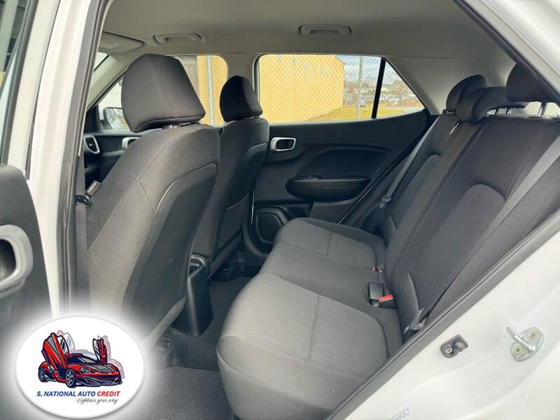 2020 Hyundai Venue SE Manual, available for sale in Meriden, Connecticut | Sandra Auto Broker LLC. Meriden, Connecticut 2020 Hyundai Venue SE Manual, available for sale in Meriden, Connecticut | Sandra Auto Broker LLC. Meriden, Connecticut