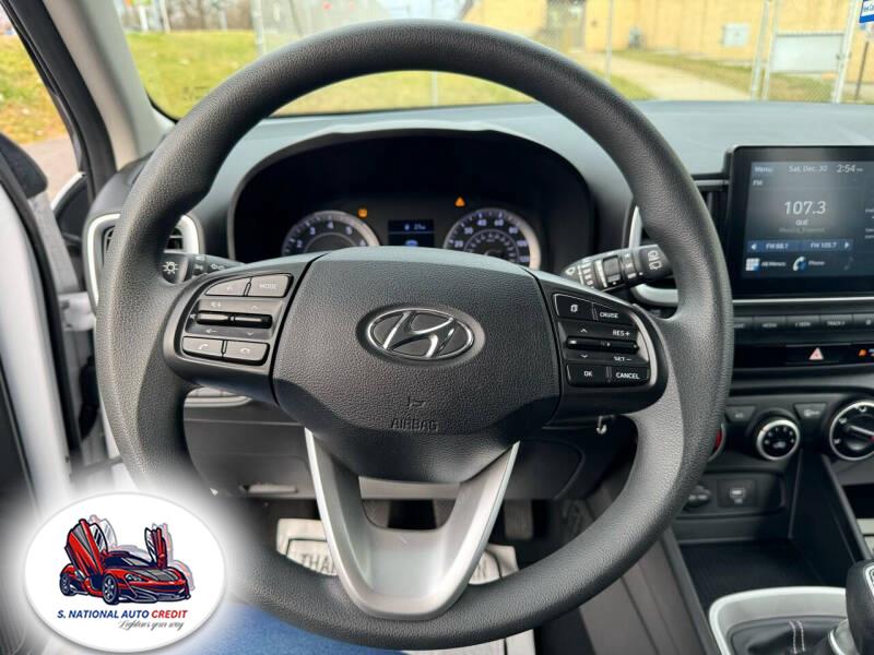 2020 Hyundai Venue SE Manual, available for sale in Meriden, Connecticut | Sandra Auto Broker LLC. Meriden, Connecticut 2020 Hyundai Venue SE Manual, available for sale in Meriden, Connecticut | Sandra Auto Broker LLC. Meriden, Connecticut