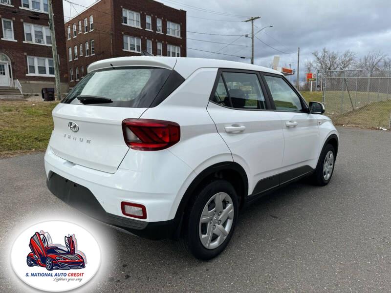 2020 Hyundai Venue SE Manual, available for sale in Meriden, Connecticut | Sandra Auto Broker LLC. Meriden, Connecticut 2020 Hyundai Venue SE Manual, available for sale in Meriden, Connecticut | Sandra Auto Broker LLC. Meriden, Connecticut