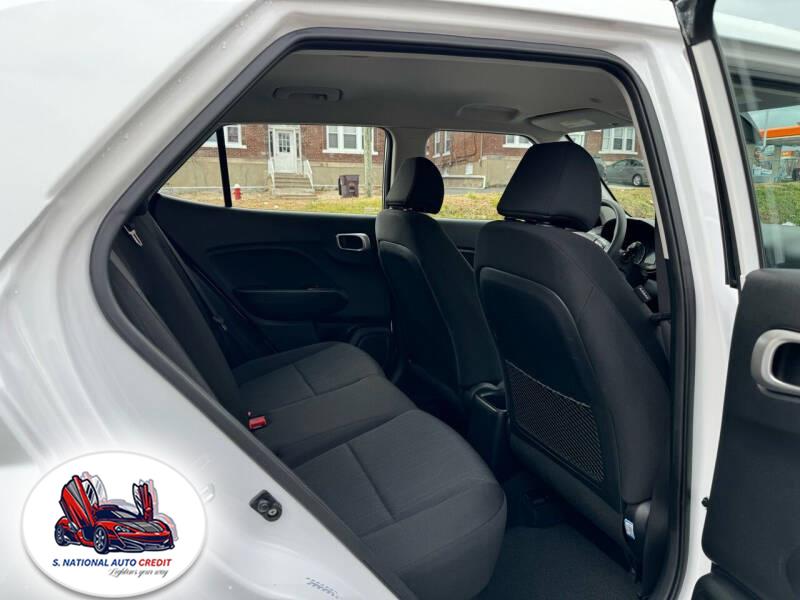 2020 Hyundai Venue SE Manual, available for sale in Meriden, Connecticut | Sandra Auto Broker LLC. Meriden, Connecticut 2020 Hyundai Venue SE Manual, available for sale in Meriden, Connecticut | Sandra Auto Broker LLC. Meriden, Connecticut