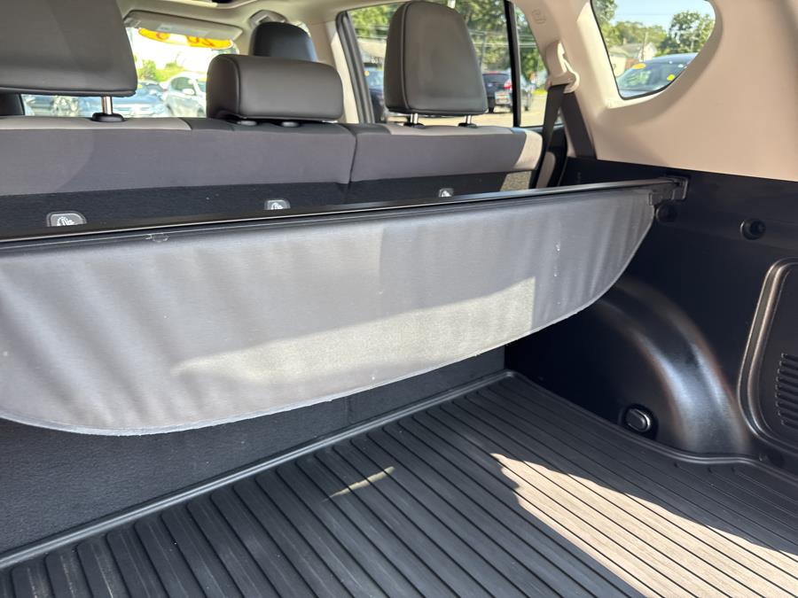 2015 Toyota RAV4 AWD 4dr Limited, available for sale in Waterbury, Connecticut | National Auto Brokers, Inc.. Waterbury, Connecticut 2015 Toyota RAV4 AWD 4dr Limited, available for sale in Waterbury, Connecticut | National Auto Brokers, Inc.. Waterbury, Connecticut