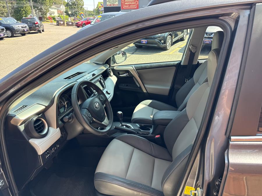2015 Toyota RAV4 AWD 4dr Limited, available for sale in Waterbury, Connecticut | National Auto Brokers, Inc.. Waterbury, Connecticut 2015 Toyota RAV4 AWD 4dr Limited, available for sale in Waterbury, Connecticut | National Auto Brokers, Inc.. Waterbury, Connecticut