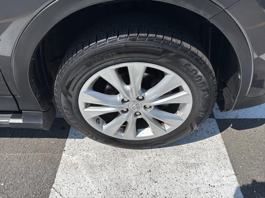 2015 Toyota RAV4 AWD 4dr Limited, available for sale in Waterbury, Connecticut | National Auto Brokers, Inc.. Waterbury, Connecticut 2015 Toyota RAV4 AWD 4dr Limited, available for sale in Waterbury, Connecticut | National Auto Brokers, Inc.. Waterbury, Connecticut