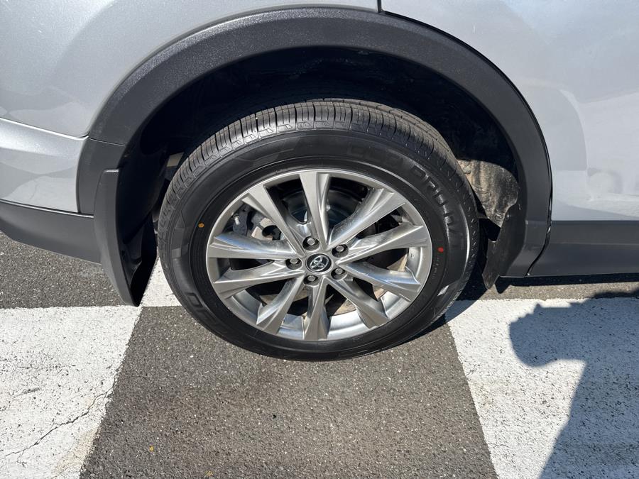 2017 Toyota RAV4 Limited AWD, available for sale in Waterbury, Connecticut | National Auto Brokers, Inc.. Waterbury, Connecticut 2017 Toyota RAV4 Limited AWD, available for sale in Waterbury, Connecticut | National Auto Brokers, Inc.. Waterbury, Connecticut