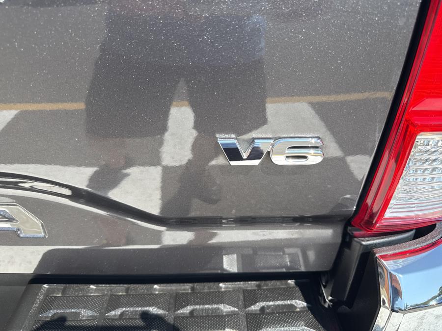 2016 Toyota Tacoma 4WD Double Cab V6 AT SR5, available for sale in Waterbury, Connecticut | National Auto Brokers, Inc.. Waterbury, Connecticut 2016 Toyota Tacoma 4WD Double Cab V6 AT SR5, available for sale in Waterbury, Connecticut | National Auto Brokers, Inc.. Waterbury, Connecticut