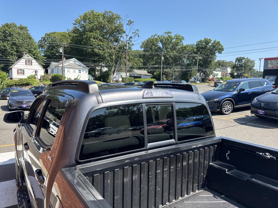 2016 Toyota Tacoma 4WD Double Cab V6 AT SR5, available for sale in Waterbury, Connecticut | National Auto Brokers, Inc.. Waterbury, Connecticut 2016 Toyota Tacoma 4WD Double Cab V6 AT SR5, available for sale in Waterbury, Connecticut | National Auto Brokers, Inc.. Waterbury, Connecticut
