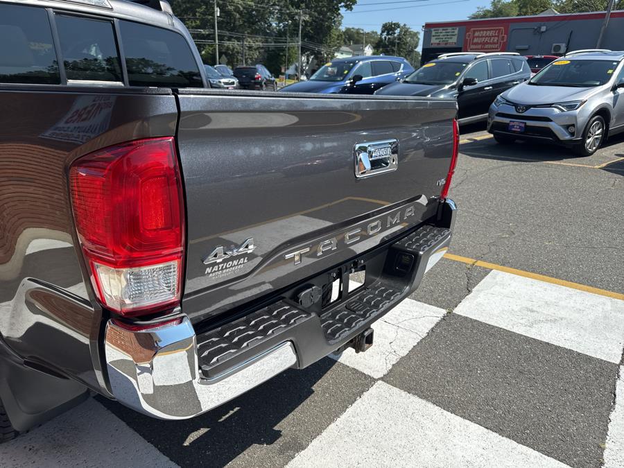 2016 Toyota Tacoma 4WD Double Cab V6 AT SR5, available for sale in Waterbury, Connecticut | National Auto Brokers, Inc.. Waterbury, Connecticut 2016 Toyota Tacoma 4WD Double Cab V6 AT SR5, available for sale in Waterbury, Connecticut | National Auto Brokers, Inc.. Waterbury, Connecticut
