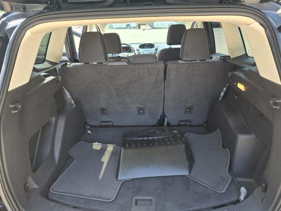 2017 Ford Escape SE FWD, available for sale in Philadelphia, Pennsylvania | Eugen's Auto Sales & Repairs. Philadelphia, Pennsylvania 2017 Ford Escape SE FWD, available for sale in Philadelphia, Pennsylvania | Eugen's Auto Sales & Repairs. Philadelphia, Pennsylvania