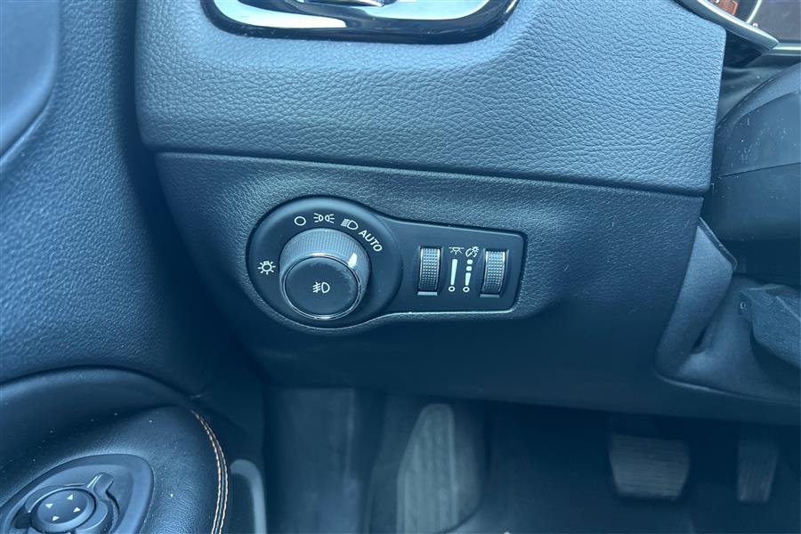 2019 Jeep Compass Limited photo 18
