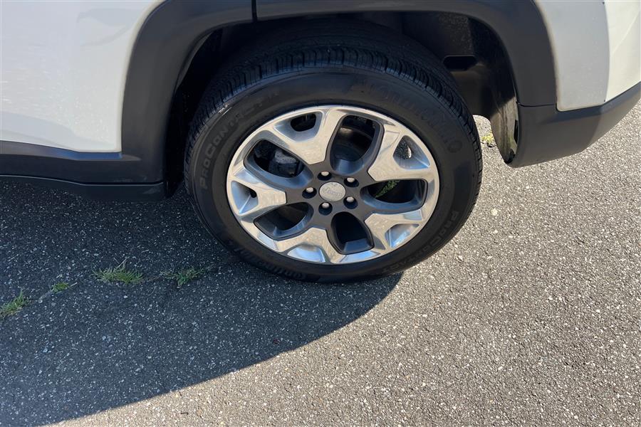 2019 Jeep Compass Limited photo 23