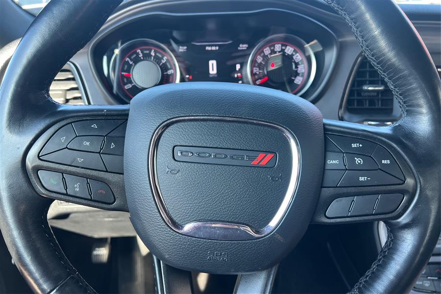 2023 Dodge Challenger SXT AWD photo 18