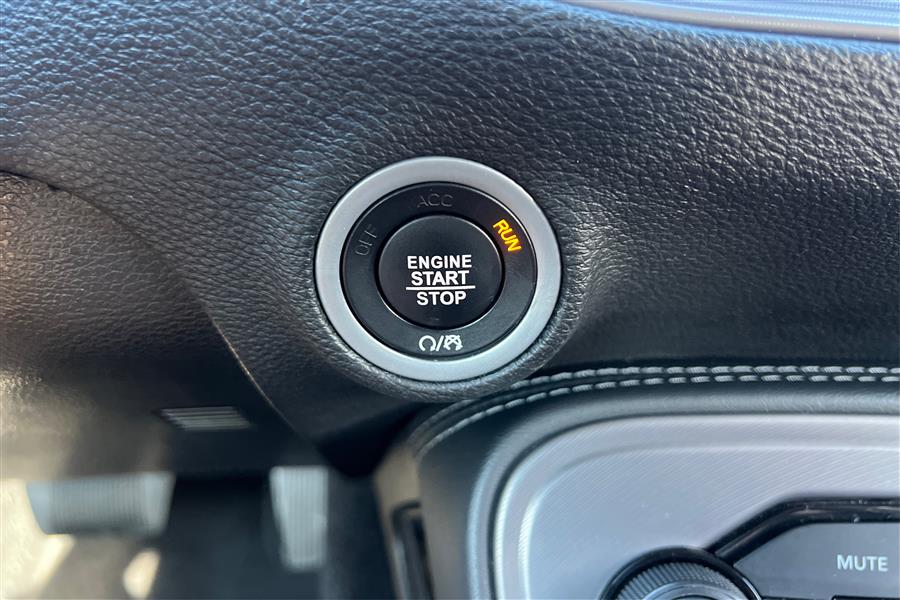 2023 Dodge Challenger SXT AWD photo 31