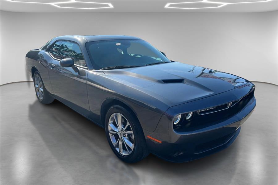 2023 Dodge Challenger SXT AWD photo 8