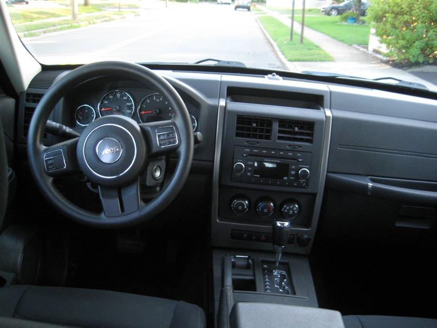 2012 Jeep Liberty Sport 4x4 4dr SUV, available for sale in Massapequa, New York | Rite Choice Auto Inc.. Massapequa, New York 2012 Jeep Liberty Sport 4x4 4dr SUV, available for sale in Massapequa, New York | Rite Choice Auto Inc.. Massapequa, New York