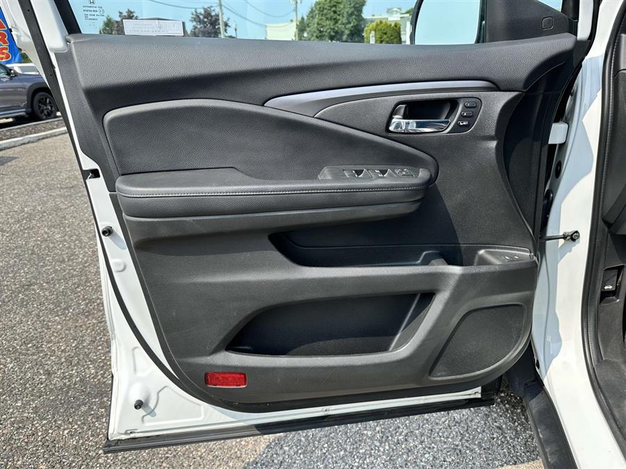 2022 Honda Pilot Special Edition, available for sale in Patchogue, New York | Baron Supercenter. Patchogue, New York 2022 Honda Pilot Special Edition, available for sale in Patchogue, New York | Baron Supercenter. Patchogue, New York