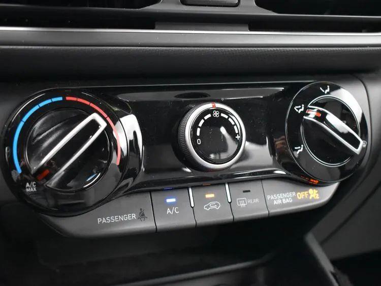 2022 Hyundai Kona SEL Sport Utility 4D, available for sale in Irvington, New Jersey | NJ Used Cars Center. Irvington, New Jersey 2022 Hyundai Kona SEL Sport Utility 4D, available for sale in Irvington, New Jersey | NJ Used Cars Center. Irvington, New Jersey