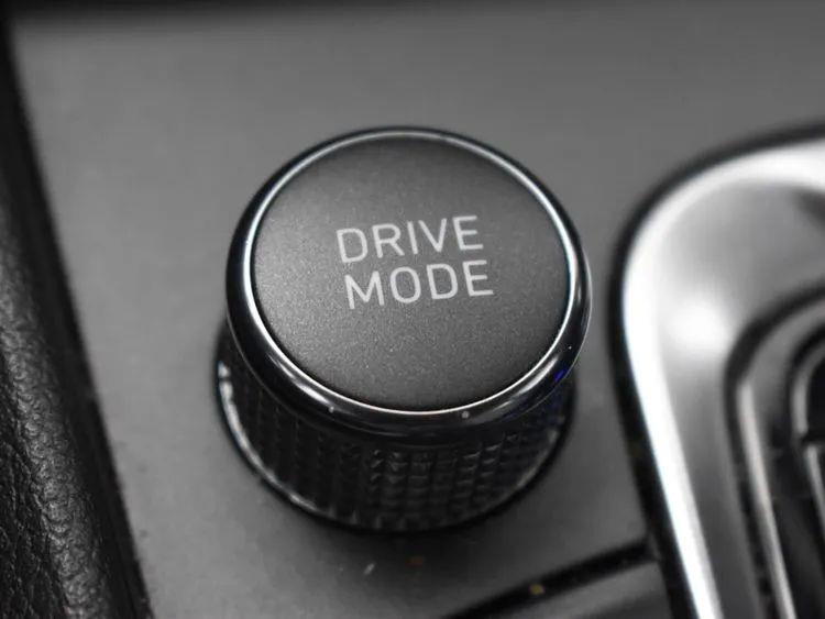 2022 Hyundai Kona SEL Sport Utility 4D, available for sale in Irvington, New Jersey | NJ Used Cars Center. Irvington, New Jersey 2022 Hyundai Kona SEL Sport Utility 4D, available for sale in Irvington, New Jersey | NJ Used Cars Center. Irvington, New Jersey