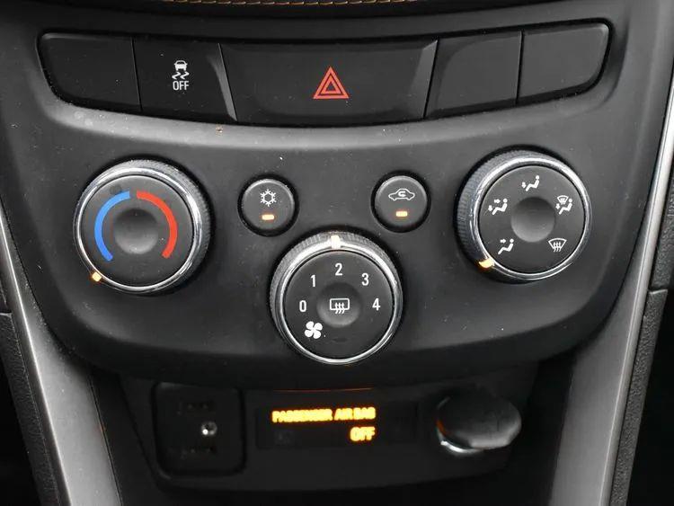 2019 Chevrolet Trax LT Sport Utility 4D, available for sale in Irvington, New Jersey | NJ Used Cars Center. Irvington, New Jersey 2019 Chevrolet Trax LT Sport Utility 4D, available for sale in Irvington, New Jersey | NJ Used Cars Center. Irvington, New Jersey