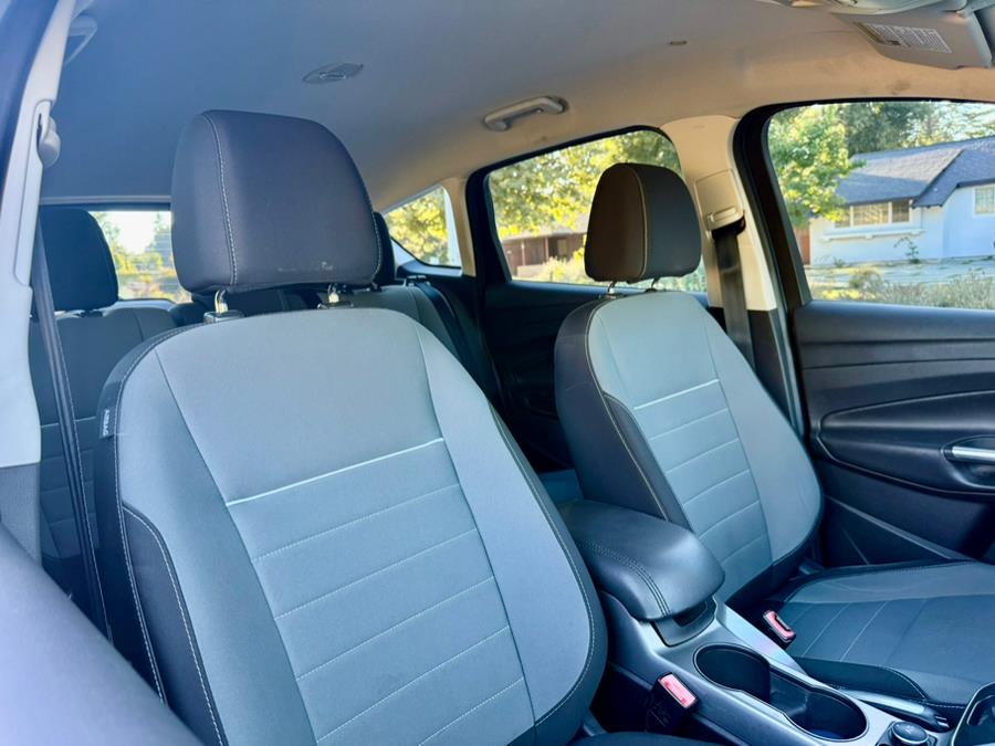 2013 Ford C-Max Hybrid 5dr HB SE, available for sale in Tarzana, California | Ivanna Auto. Tarzana, California 2013 Ford C-Max Hybrid 5dr HB SE, available for sale in Tarzana, California | Ivanna Auto. Tarzana, California