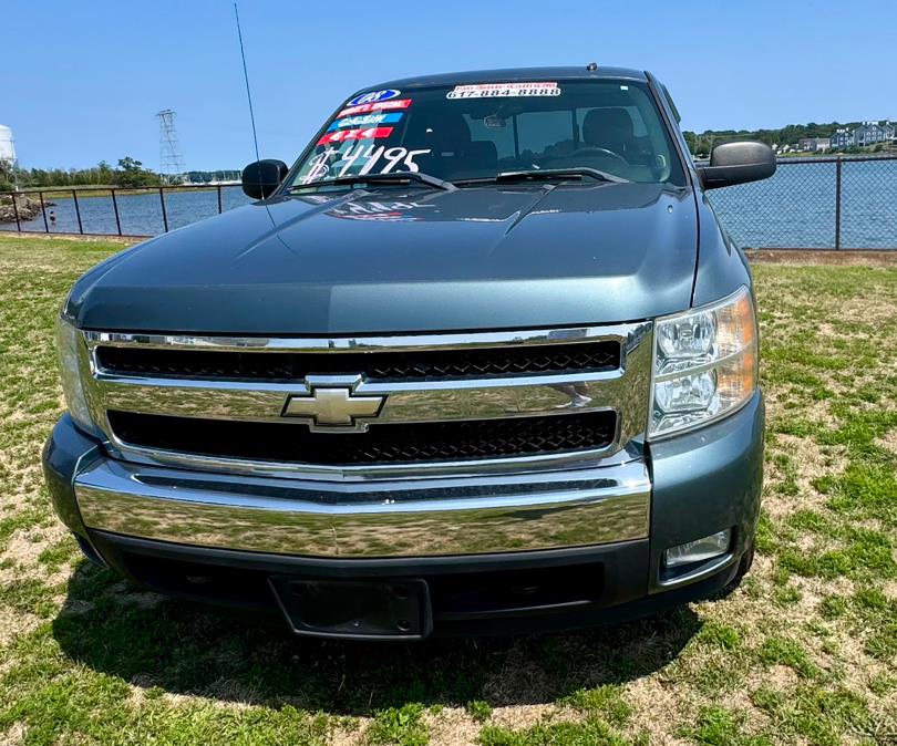 2008 Chevrolet Silverado 1500 4WD Ext Cab 143.5" LT w/2LT, available for sale in Salem, Massachusetts | Dave Franks Auto Sales. Salem, Massachusetts 2008 Chevrolet Silverado 1500 4WD Ext Cab 143.5" LT w/2LT, available for sale in Salem, Massachusetts | Dave Franks Auto Sales. Salem, Massachusetts
