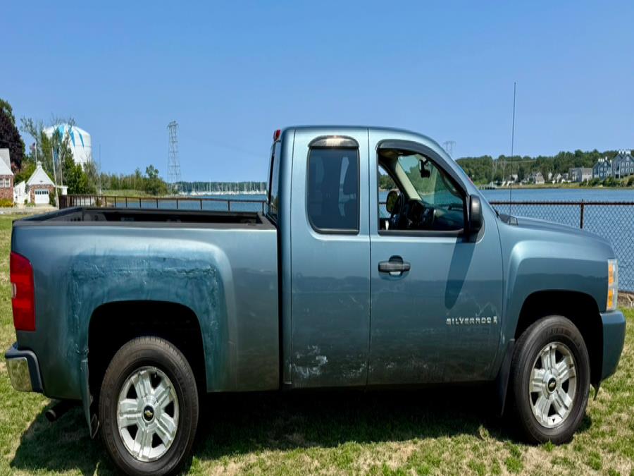 2008 Chevrolet Silverado 1500 4WD Ext Cab 143.5" LT w/2LT, available for sale in Salem, Massachusetts | Dave Franks Auto Sales. Salem, Massachusetts 2008 Chevrolet Silverado 1500 4WD Ext Cab 143.5" LT w/2LT, available for sale in Salem, Massachusetts | Dave Franks Auto Sales. Salem, Massachusetts