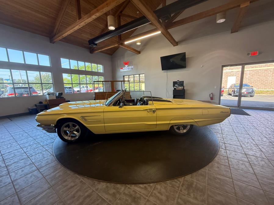 1965 Ford Thunderbird Deluxe, available for sale in Stratford, Connecticut | Wiz Leasing Inc. Stratford, Connecticut 1965 Ford Thunderbird Deluxe, available for sale in Stratford, Connecticut | Wiz Leasing Inc. Stratford, Connecticut