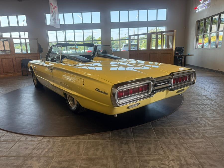 1965 Ford Thunderbird Deluxe, available for sale in Stratford, Connecticut | Wiz Leasing Inc. Stratford, Connecticut 1965 Ford Thunderbird Deluxe, available for sale in Stratford, Connecticut | Wiz Leasing Inc. Stratford, Connecticut