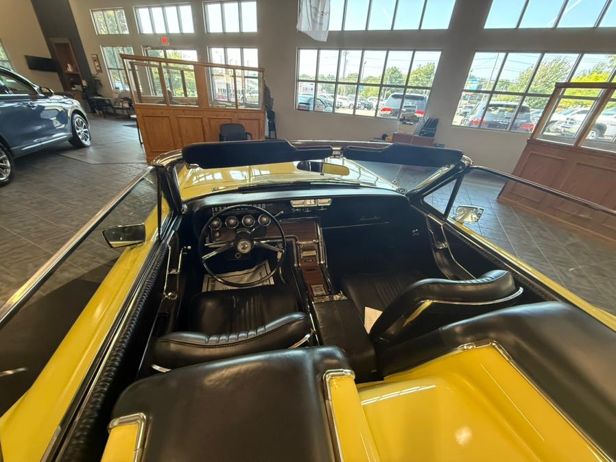 1965 Ford Thunderbird Deluxe, available for sale in Stratford, Connecticut | Wiz Leasing Inc. Stratford, Connecticut 1965 Ford Thunderbird Deluxe, available for sale in Stratford, Connecticut | Wiz Leasing Inc. Stratford, Connecticut