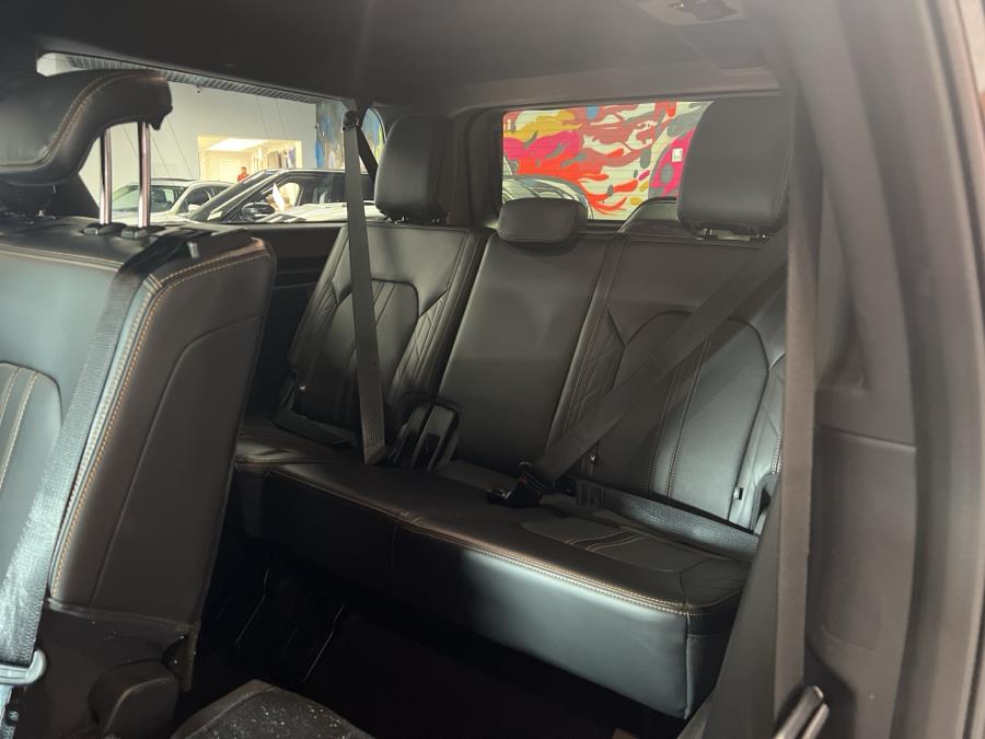 2022 Ford Expedition Max Platinum 4x4, available for sale in Middle Village, New York | Road Masters II INC. Middle Village, New York 2022 Ford Expedition Max Platinum 4x4, available for sale in Middle Village, New York | Road Masters II INC. Middle Village, New York