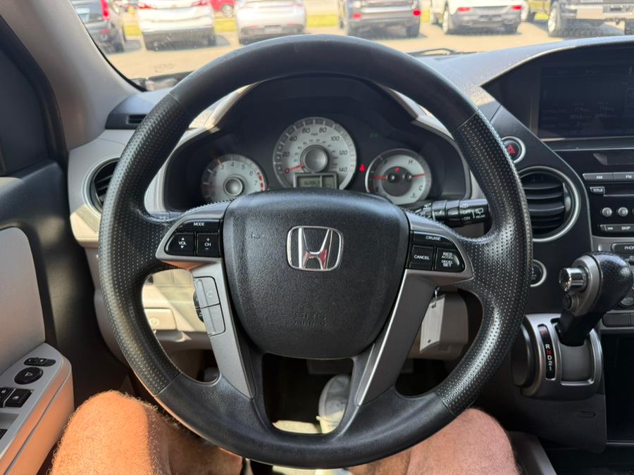2015 Honda Pilot 4WD 4dr LX, available for sale in Southwick, Massachusetts | Country Auto Sales. Southwick, Massachusetts 2015 Honda Pilot 4WD 4dr LX, available for sale in Southwick, Massachusetts | Country Auto Sales. Southwick, Massachusetts