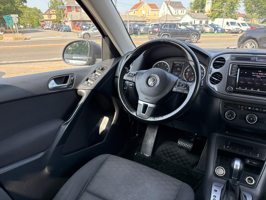 2018 Volkswagen Tiguan Limited 2.0T 4MOTION, available for sale in Little Ferry, New Jersey | Victoria Preowned Autos Inc. Little Ferry, New Jersey 2018 Volkswagen Tiguan Limited 2.0T 4MOTION, available for sale in Little Ferry, New Jersey | Victoria Preowned Autos Inc. Little Ferry, New Jersey