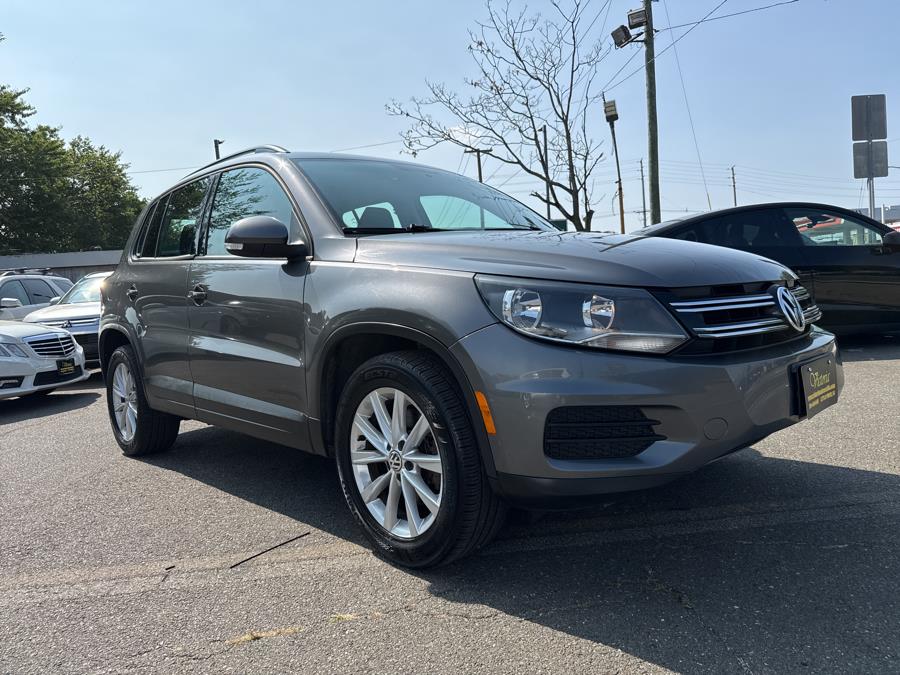 2018 Volkswagen Tiguan Limited 2.0T 4MOTION, available for sale in Little Ferry, New Jersey | Victoria Preowned Autos Inc. Little Ferry, New Jersey 2018 Volkswagen Tiguan Limited 2.0T 4MOTION, available for sale in Little Ferry, New Jersey | Victoria Preowned Autos Inc. Little Ferry, New Jersey