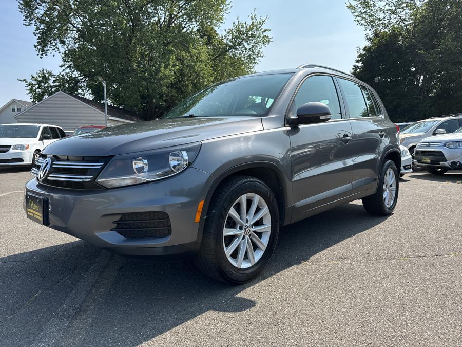 2018 Volkswagen Tiguan Limited 2.0T 4MOTION, available for sale in Little Ferry, New Jersey | Victoria Preowned Autos Inc. Little Ferry, New Jersey 2018 Volkswagen Tiguan Limited 2.0T 4MOTION, available for sale in Little Ferry, New Jersey | Victoria Preowned Autos Inc. Little Ferry, New Jersey
