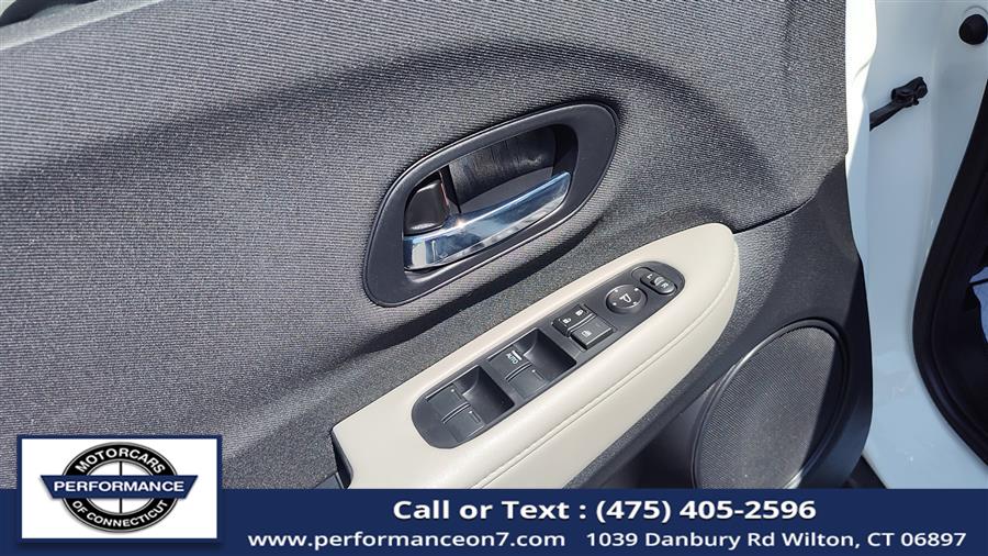 2022 Honda HR-V LX AWD CVT, available for sale in Wilton, Connecticut | Performance Motor Cars Of Connecticut LLC. Wilton, Connecticut 2022 Honda HR-V LX AWD CVT, available for sale in Wilton, Connecticut | Performance Motor Cars Of Connecticut LLC. Wilton, Connecticut