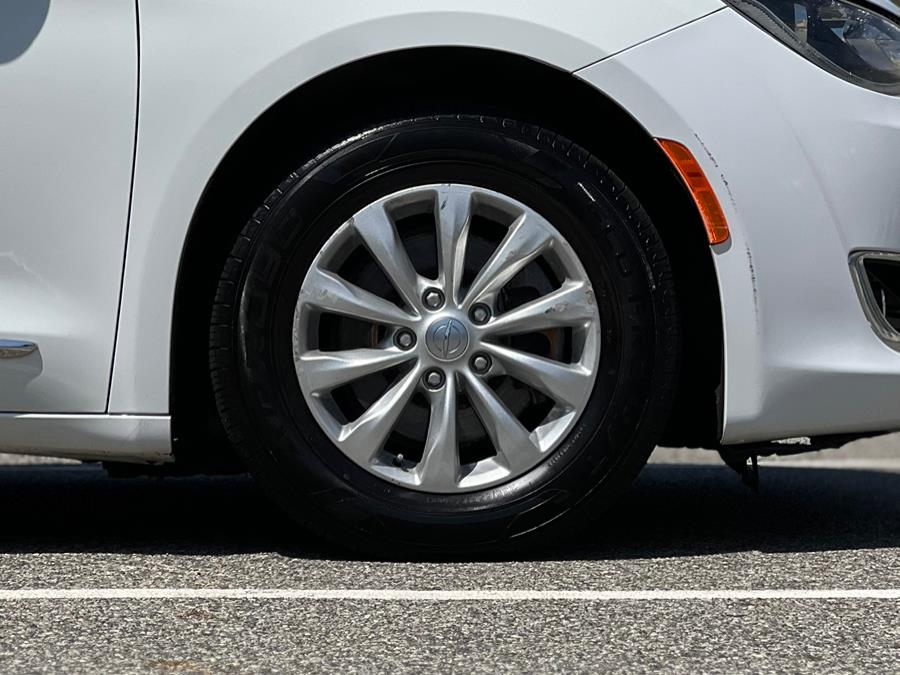 2017 Chrysler Pacifica Touring-L FWD, available for sale in Paterson, New Jersey | Speedway Motors LLC. Paterson, New Jersey 2017 Chrysler Pacifica Touring-L FWD, available for sale in Paterson, New Jersey | Speedway Motors LLC. Paterson, New Jersey