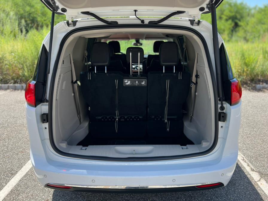 2017 Chrysler Pacifica Touring-L FWD, available for sale in Paterson, New Jersey | Speedway Motors LLC. Paterson, New Jersey 2017 Chrysler Pacifica Touring-L FWD, available for sale in Paterson, New Jersey | Speedway Motors LLC. Paterson, New Jersey
