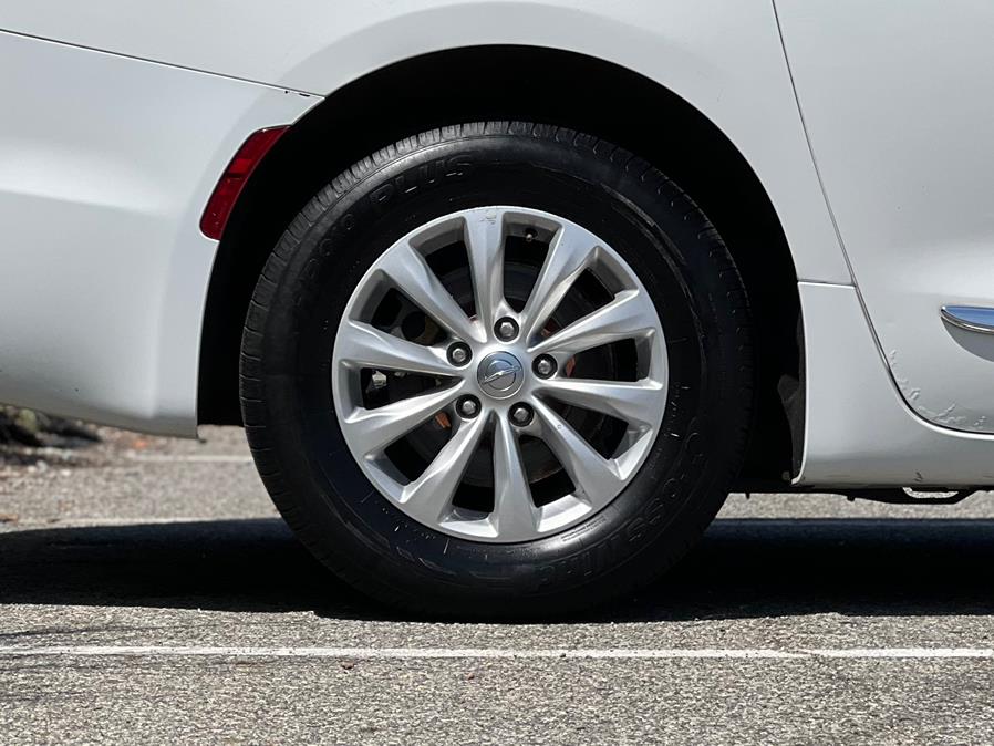 2017 Chrysler Pacifica Touring-L FWD, available for sale in Paterson, New Jersey | Speedway Motors LLC. Paterson, New Jersey 2017 Chrysler Pacifica Touring-L FWD, available for sale in Paterson, New Jersey | Speedway Motors LLC. Paterson, New Jersey