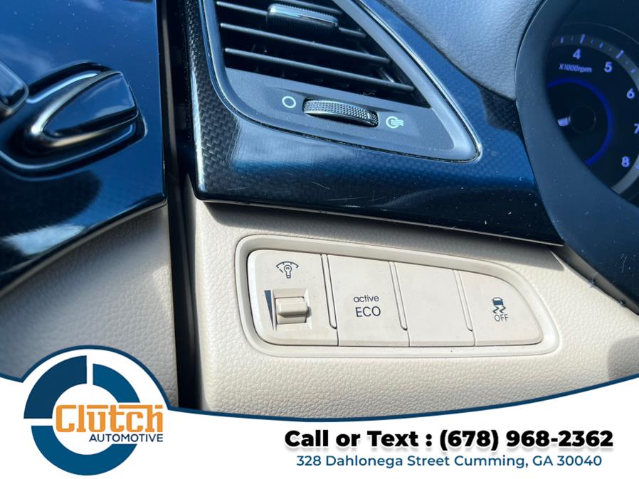 2013 Hyundai Azera 4dr Sdn, available for sale in Cumming, Georgia | Clutch Automotive. Cumming, Georgia 2013 Hyundai Azera 4dr Sdn, available for sale in Cumming, Georgia | Clutch Automotive. Cumming, Georgia