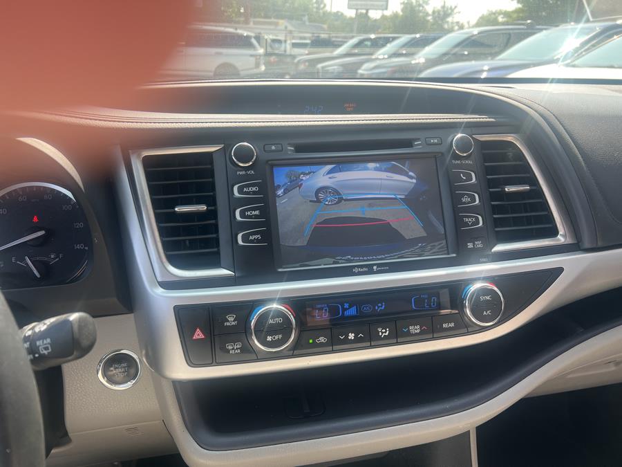 2015 Toyota Highlander AWD 4dr V6 XLE (Natl), available for sale in Milford, Connecticut | Korhan LLC DBA Superior Motors. Milford, Connecticut 2015 Toyota Highlander AWD 4dr V6 XLE (Natl), available for sale in Milford, Connecticut | Korhan LLC DBA Superior Motors. Milford, Connecticut