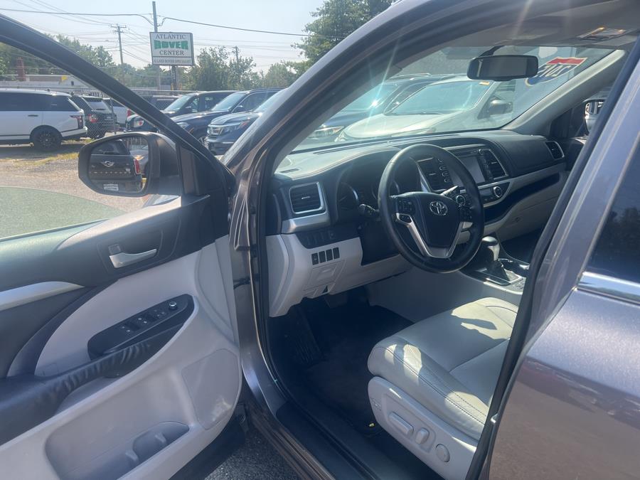 2015 Toyota Highlander AWD 4dr V6 XLE (Natl), available for sale in Milford, Connecticut | Korhan LLC DBA Superior Motors. Milford, Connecticut 2015 Toyota Highlander AWD 4dr V6 XLE (Natl), available for sale in Milford, Connecticut | Korhan LLC DBA Superior Motors. Milford, Connecticut