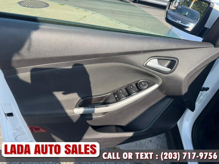 2013 Ford Focus 4dr Sdn SE, available for sale in Bridgeport, Connecticut | Lada Auto Sales. Bridgeport, Connecticut 2013 Ford Focus 4dr Sdn SE, available for sale in Bridgeport, Connecticut | Lada Auto Sales. Bridgeport, Connecticut