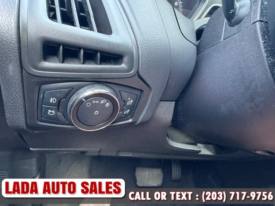 2013 Ford Focus 4dr Sdn SE, available for sale in Bridgeport, Connecticut | Lada Auto Sales. Bridgeport, Connecticut 2013 Ford Focus 4dr Sdn SE, available for sale in Bridgeport, Connecticut | Lada Auto Sales. Bridgeport, Connecticut